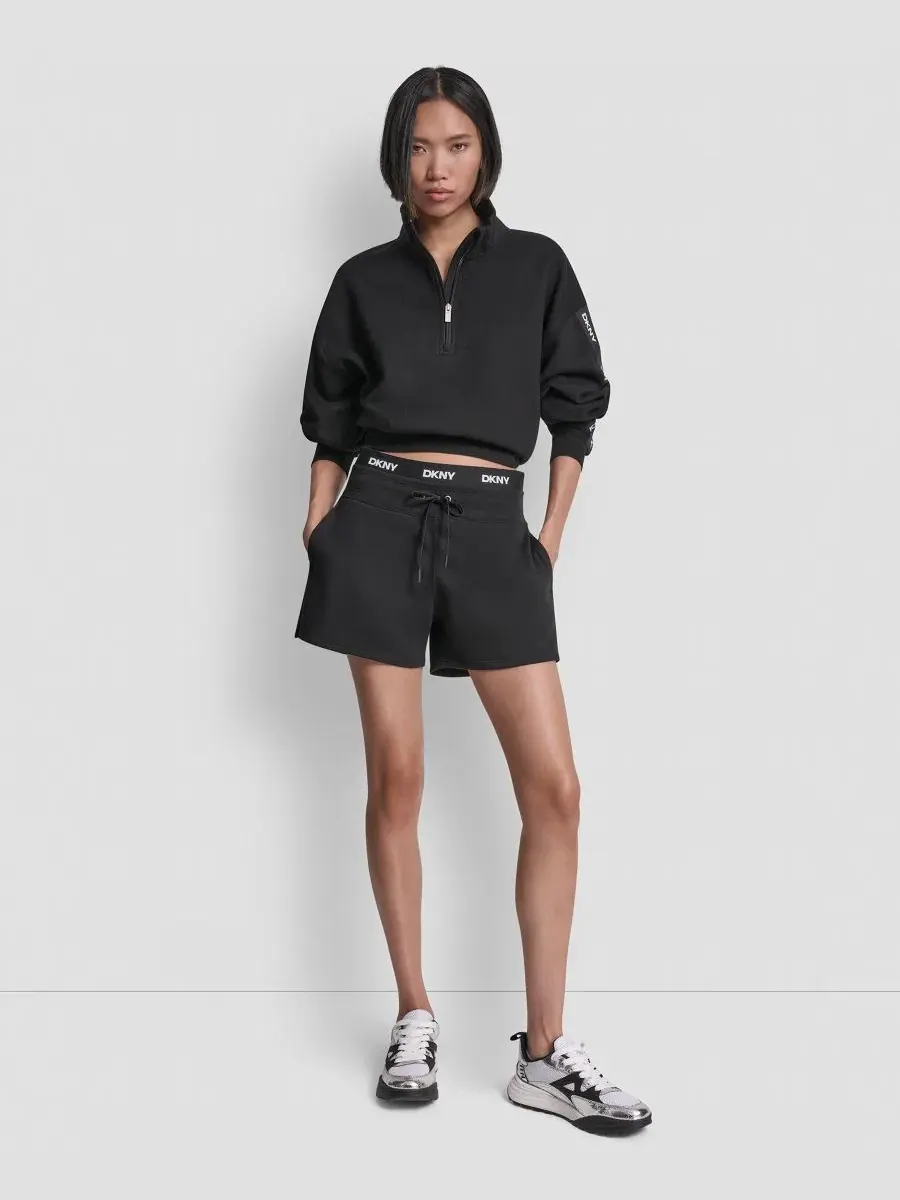 Женские шорты с высокой посадкой, логотипом и эластичным поясом Dkny Sport — изображение 2 из 4, черный