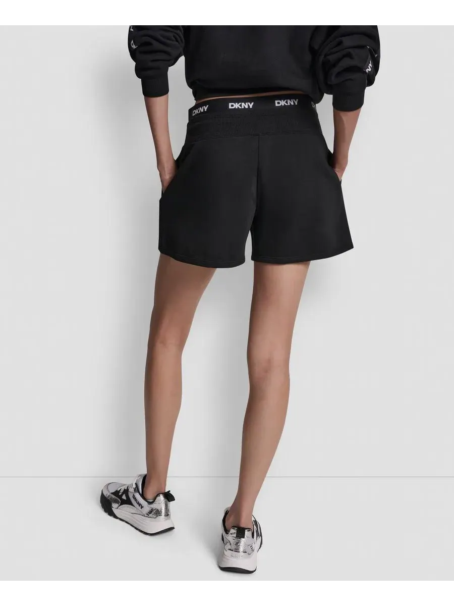 Женские шорты с высокой посадкой, логотипом и эластичным поясом Dkny Sport — изображение 4 из 4, черный