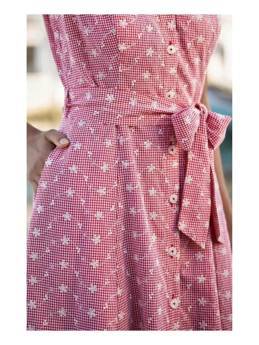 Платье-рубашка без рукавов с пояском, модель Broderie Embroidered Yumi — изображение 7 из 7, красный