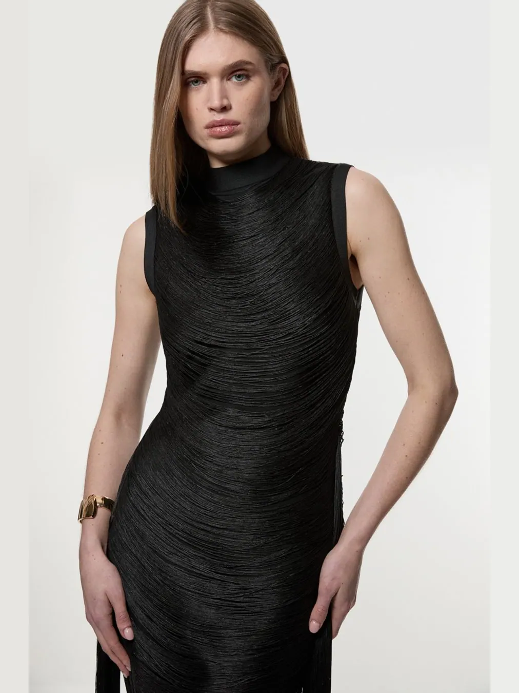 Женское вязаное мини-платье с бахромой Karen Millen — изображение 4 из 8, черный