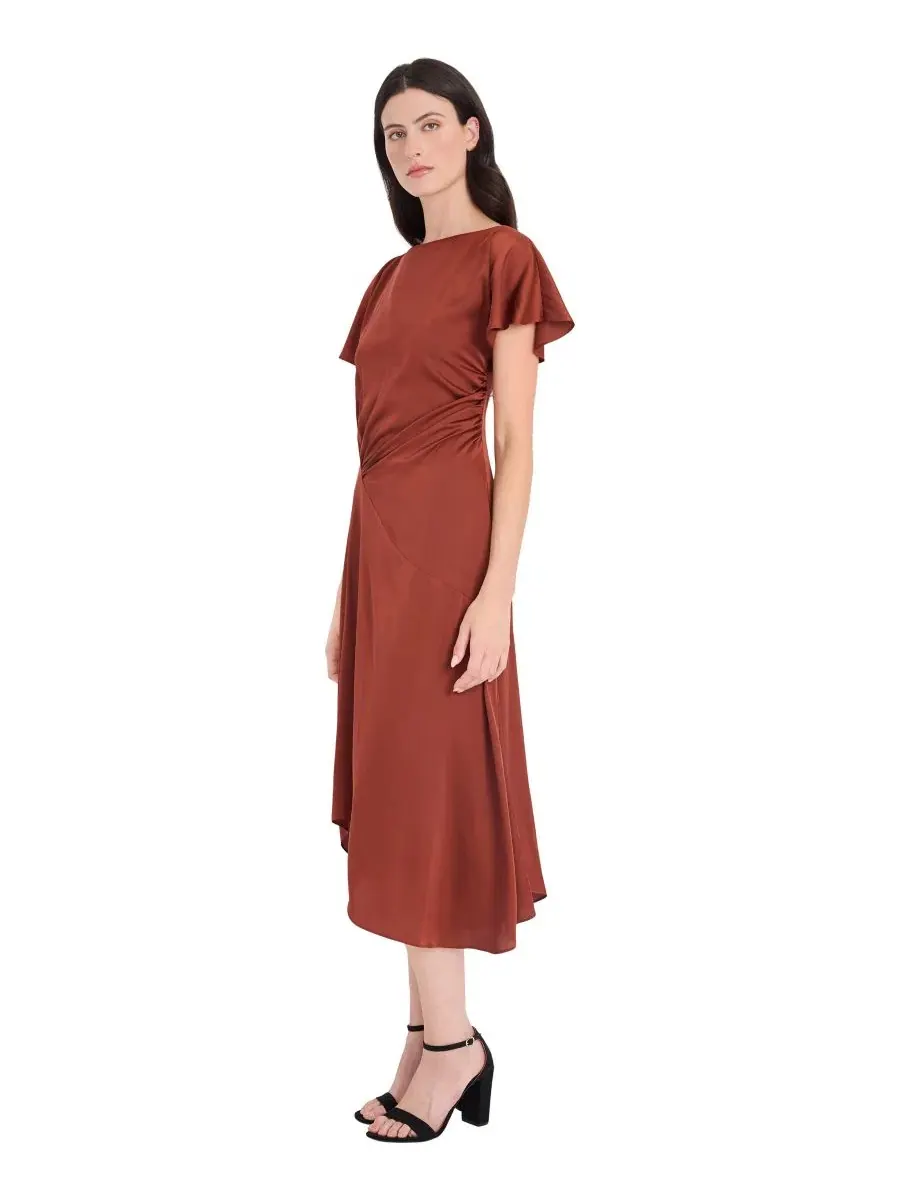 Платье миди с асимметричным подолом и драпировкой на талии, модель Satin Asymmetrical Ruched Waist — изображение 2 из 3