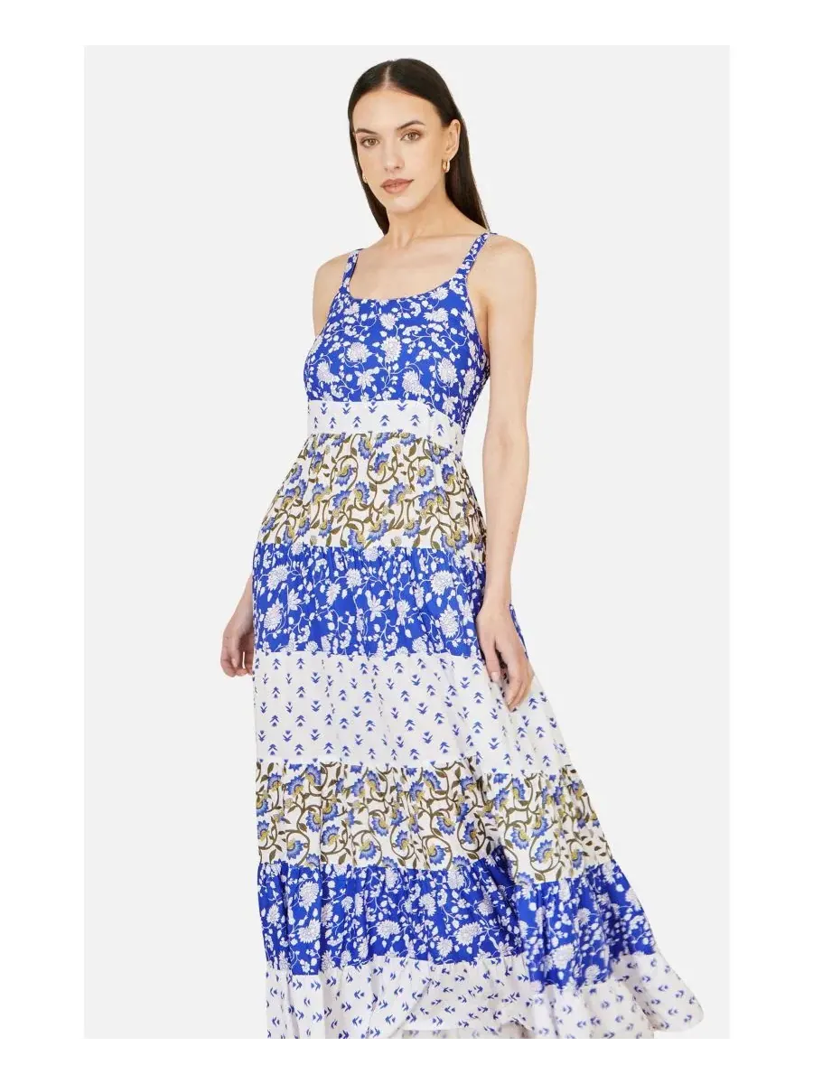 Макси-платье с принтом и ярусной юбкой Patchwork Print Tiered Yumi — изображение 5 из 8, синий