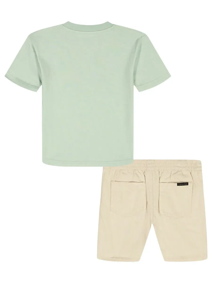 Детский комплект для мальчиков и малышей 2T-7: свободная футболка с монограммой и джинсовые шорты — изображение 2 из 6