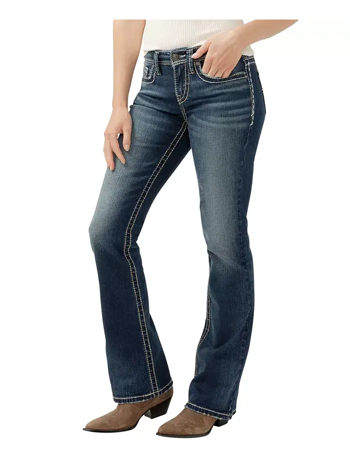 Женские джинсы Suki Mid Rise Curvy Fit Bootcut Silver Jeans Co. — изображение 4 из 4, синий