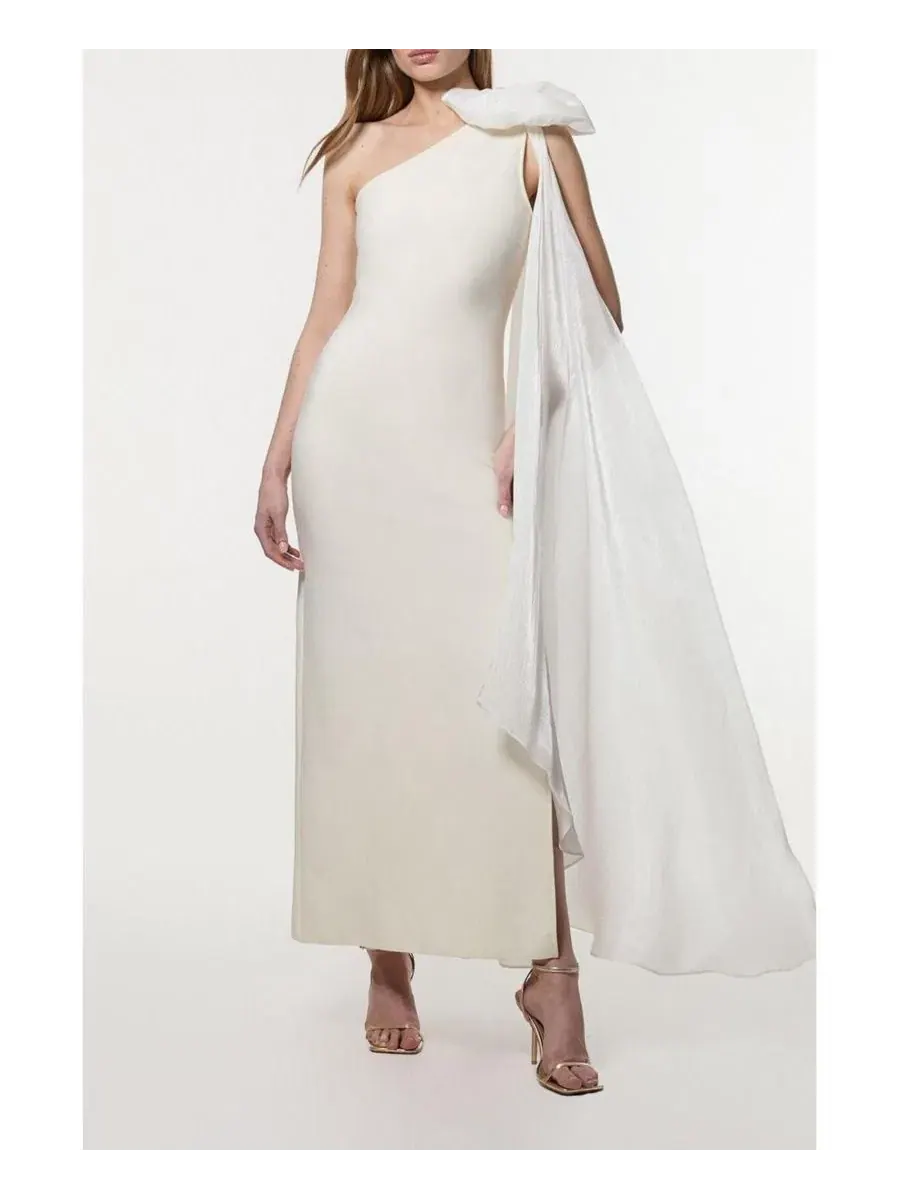 Платье-макси с капюшоном, модель Shoulder Bow Cape Detail Karen Millen — изображение 4 из 8, белый