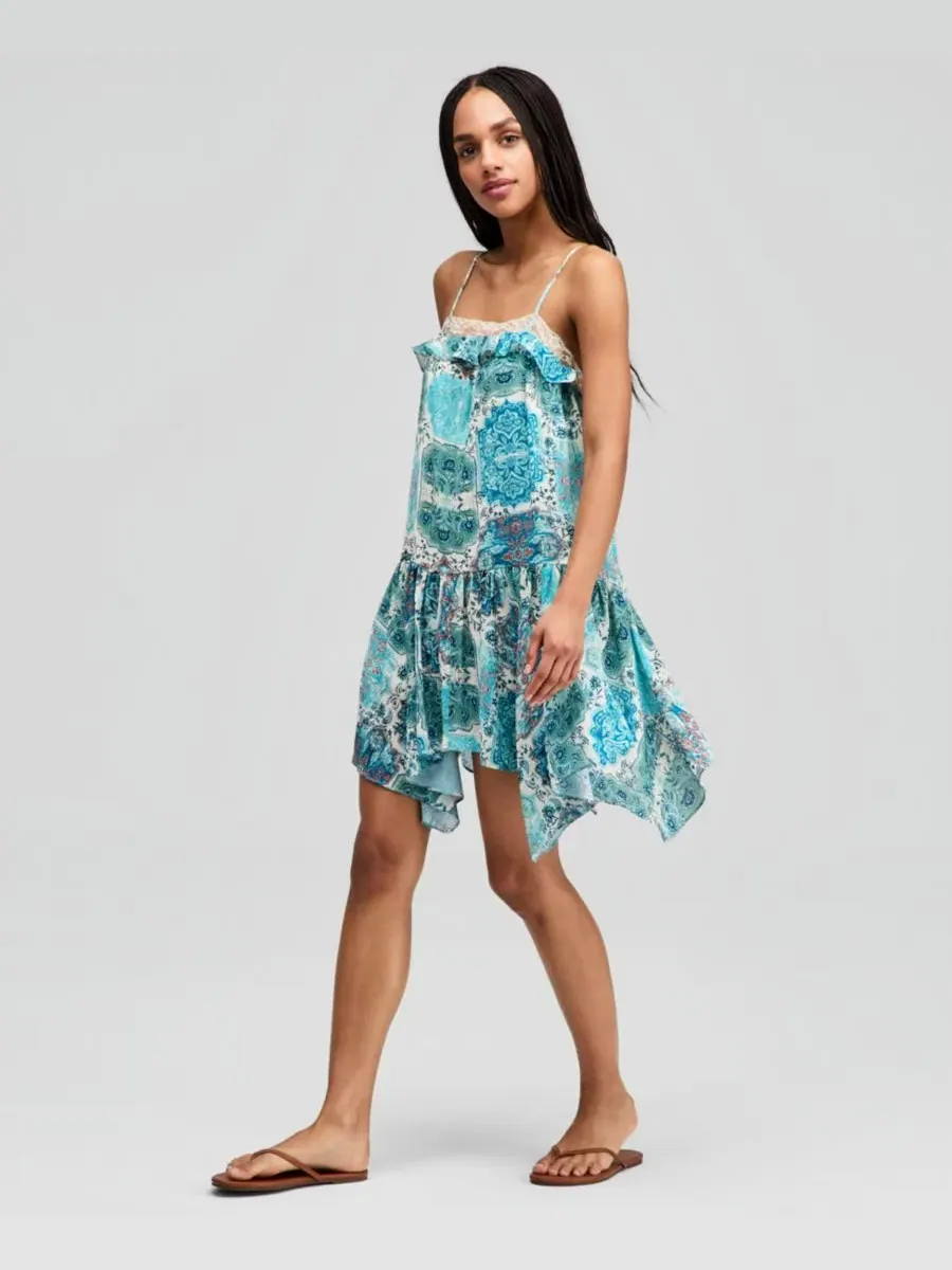 Платье-мини без рукавов с цветочным принтом Petite Square Neck Floral Mini Dress And Now This — изображение 4 из 5, синий