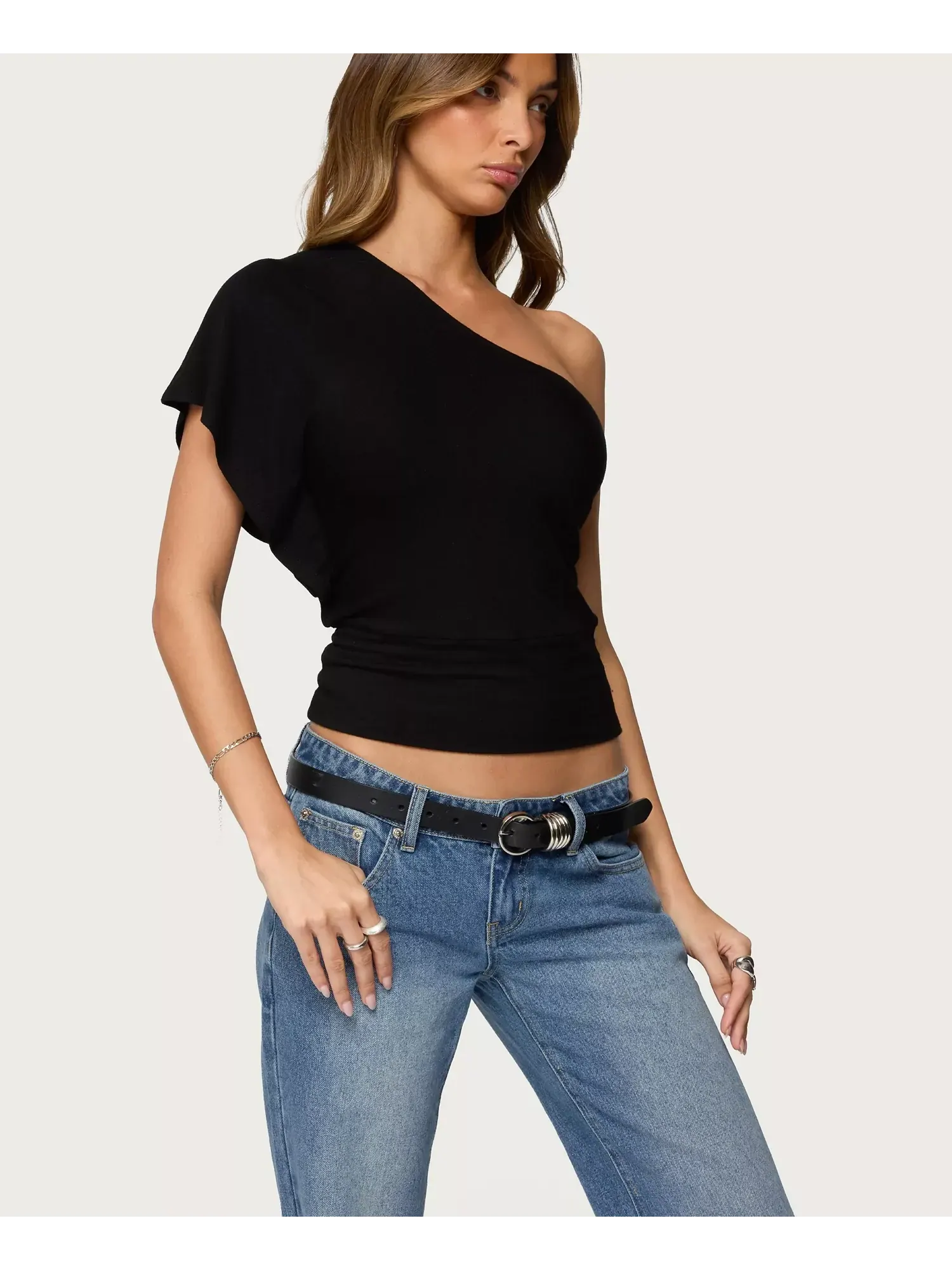 Топ Edikted Asymmetric One Shoulder — изображение 4 из 5, черный