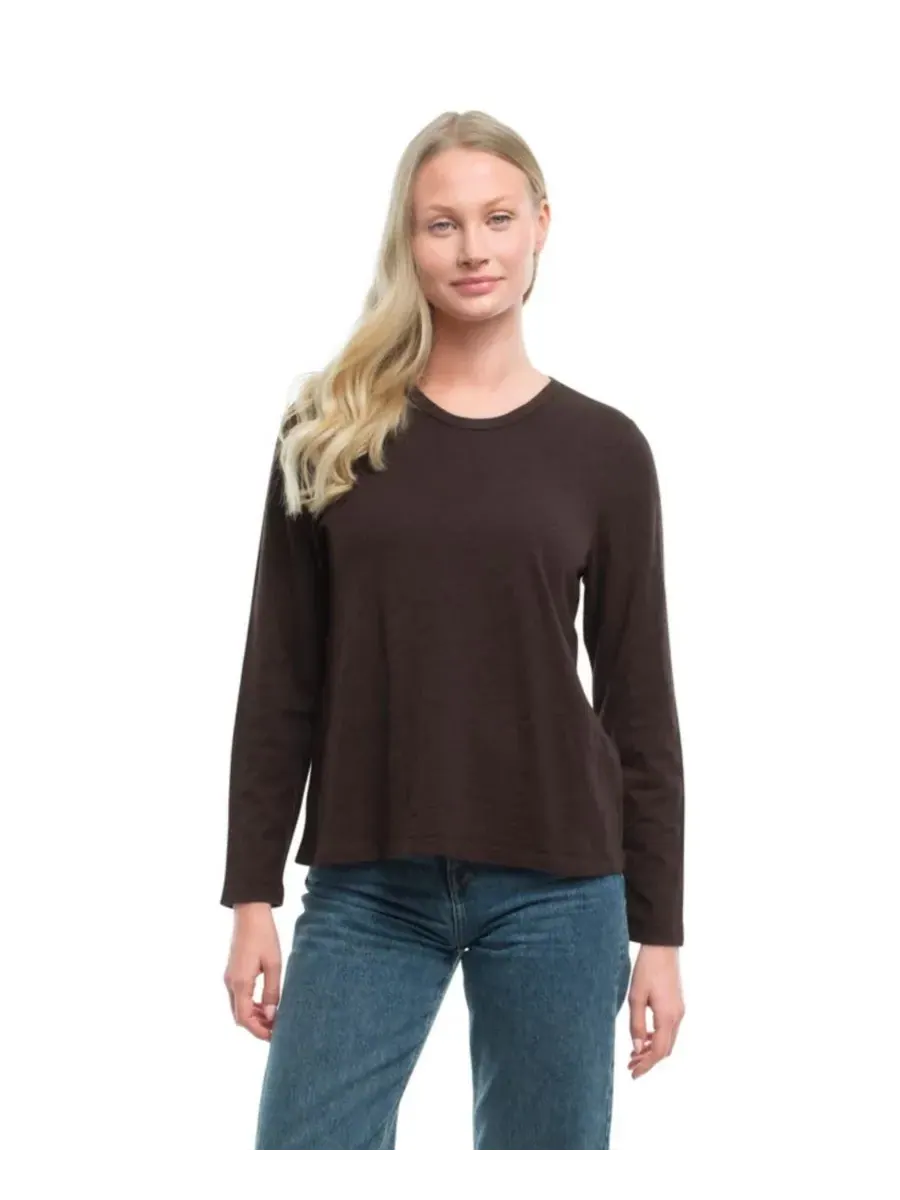 Женская футболка с длинным рукавом детского кроя WILT Clothing — изображение 1 из 4, шоколадный
