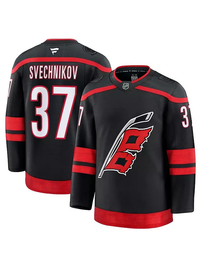 Мужская домашняя премиальная футболка Carolina Hurricanes в черном цвете, модель Andrei Svechnikov — изображение 1 из 5