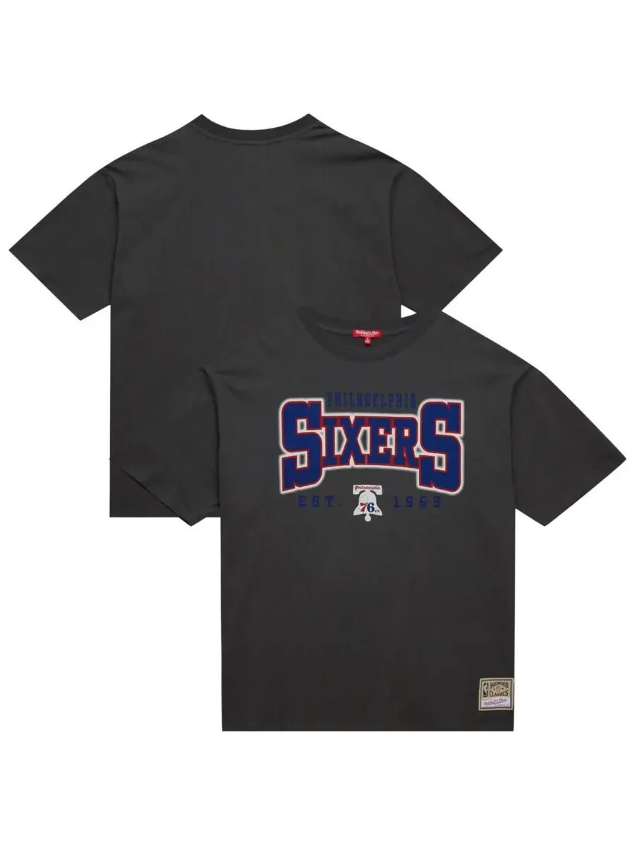 Mitchell & Ness Женская футболка оверсайз в стиле «бойфренд» с символикой команды Philadelphia 76ers — изображение 1 из 5