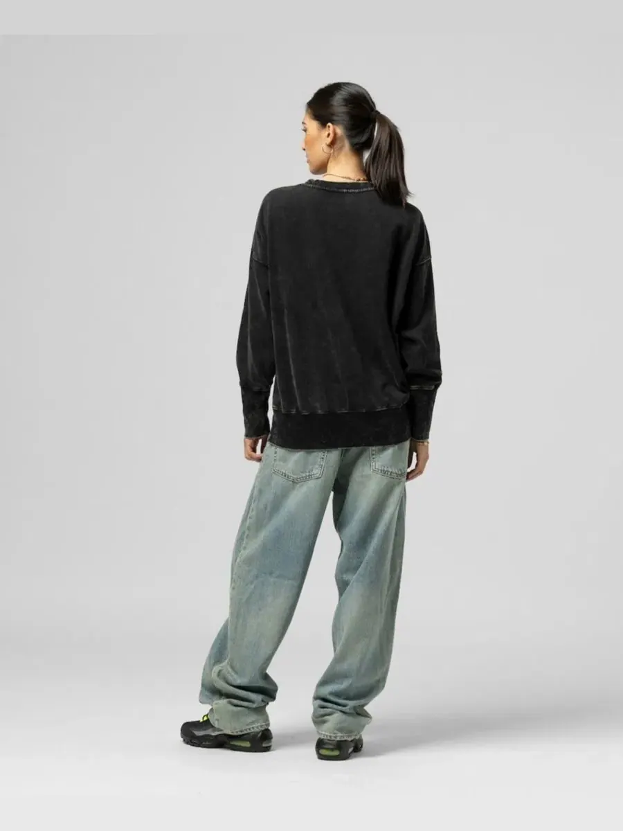 Свитшот Delineate Mineral Wash Crewneck Mitchell & Ness — изображение 2 из 2, черный