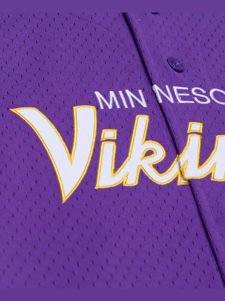 Футболка Mitchell & Ness с принтом — изображение 4 из 5, фиолетовый