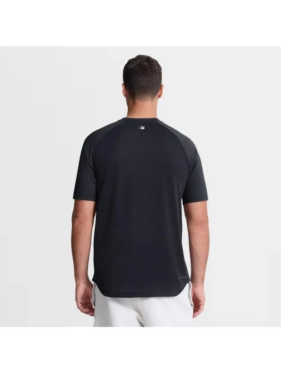Мужская темно-синяя футболка-реглан из ткани Dri-FIT с логотипом New York Yankees Authentic — изображение 2 из 4, темно-синий