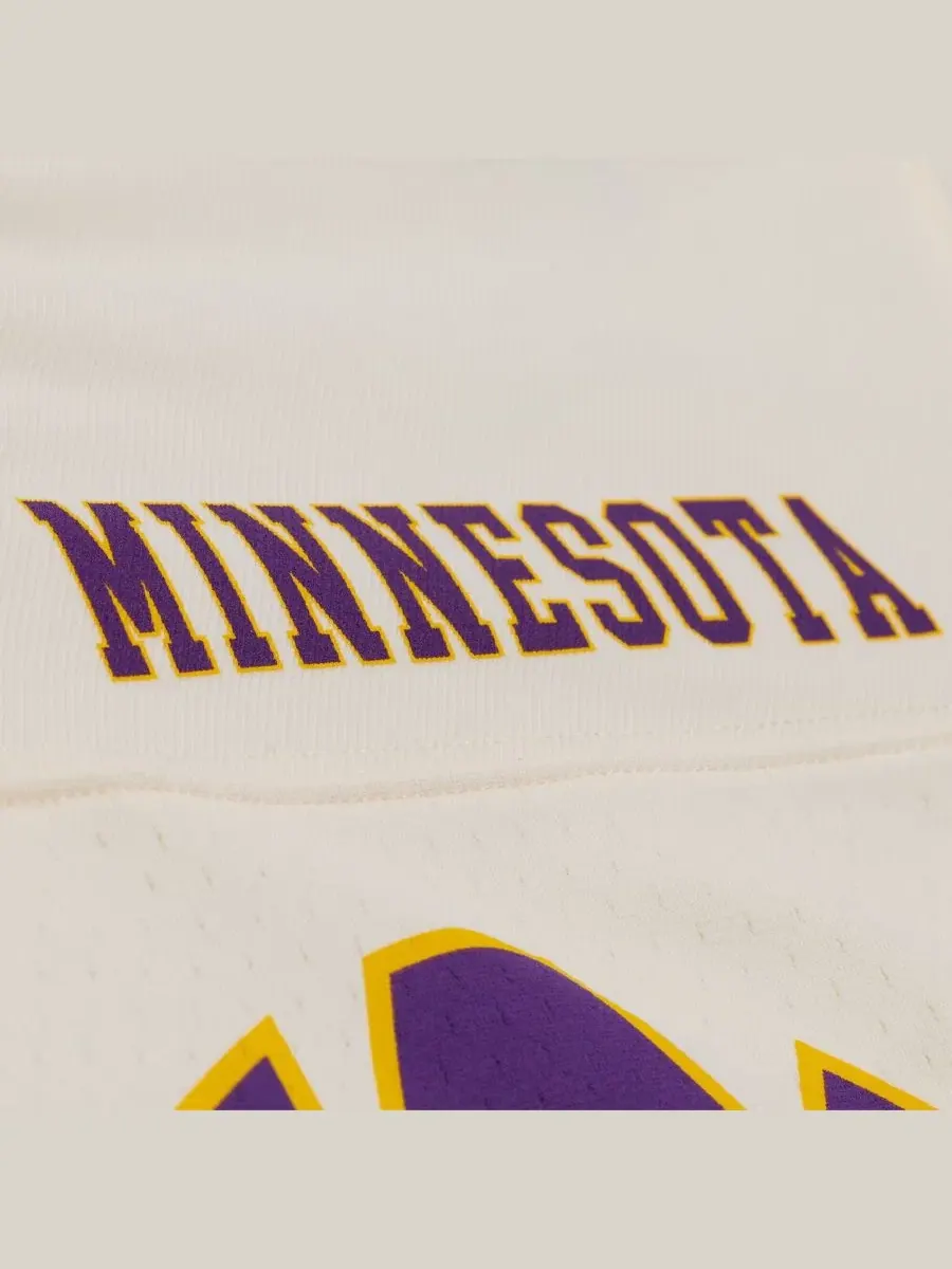 Женская укороченная футболка с принтом Randy Moss Cream Mitchell & Ness — изображение 3 из 5, бежевый