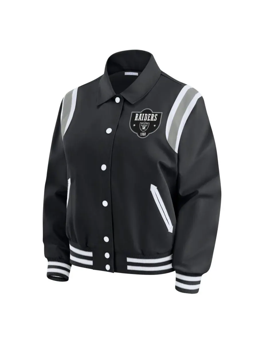 WEAR by Erin Andrews Женская черная легкая куртка Las Vegas Raiders Varsity на кнопках — изображение 2 из 3, черный