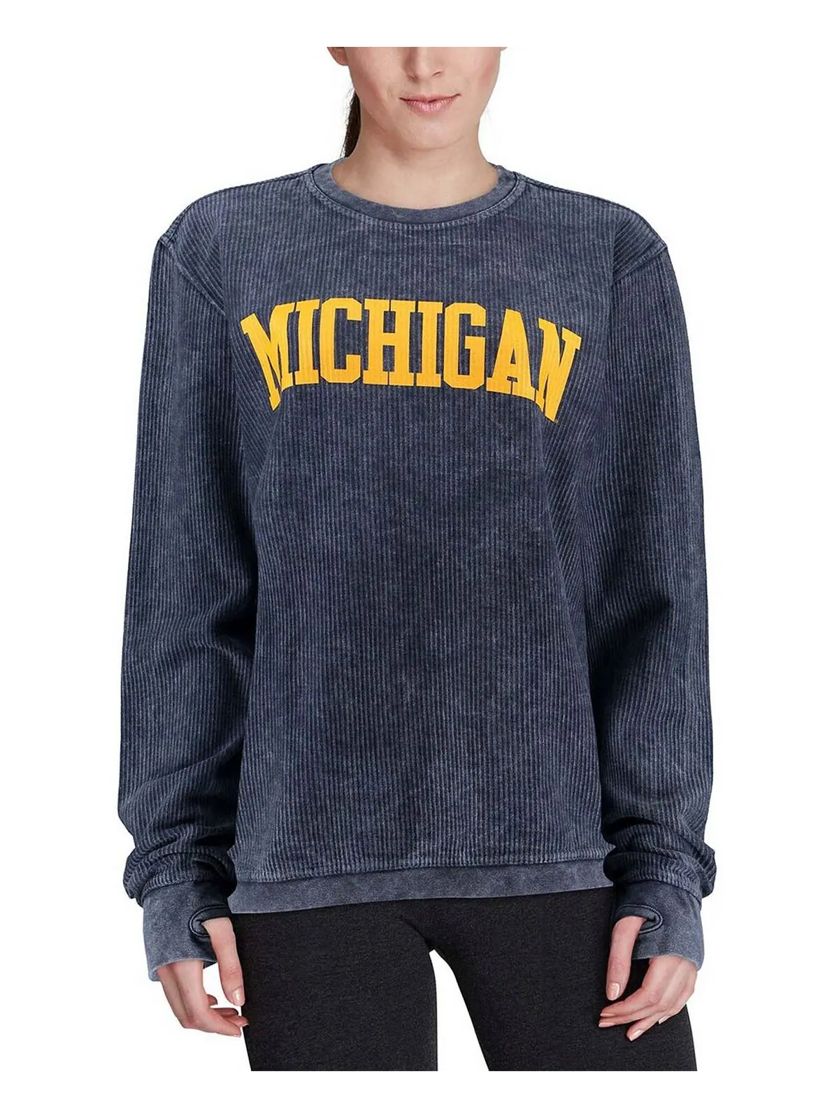 Женский темно-синий пуловер с вышивкой Michigan Wolverines Comfy Cord в винтажном стиле, базовый — изображение 4 из 4