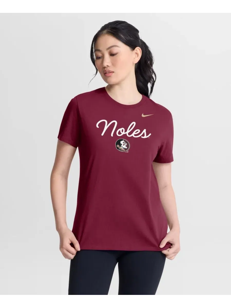 Футболка женская с принтом Script Mantra Logo Nike — изображение 1 из 4, гранат