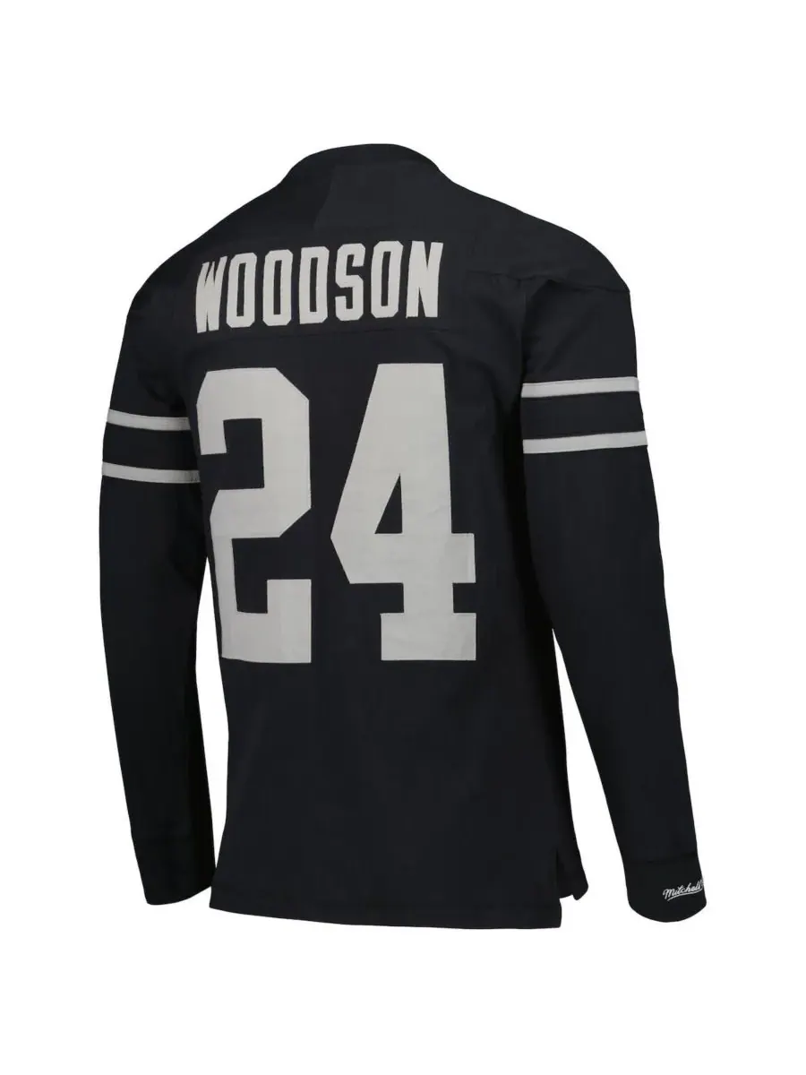 Mitchell & Ness Мужская черная футболка с длинным рукавом Charles Woodson Oakland Raiders с именем — изображение 2 из 3