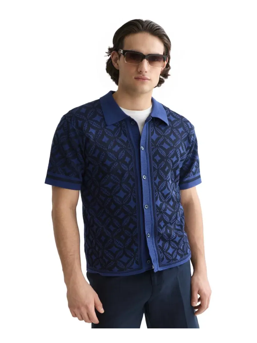 Мужская рубашка с жаккардовым трикотажем, с коротким рукавом SCOTCH & SODA, Tiles Flower Sky Captain — изображение 1 из 6
