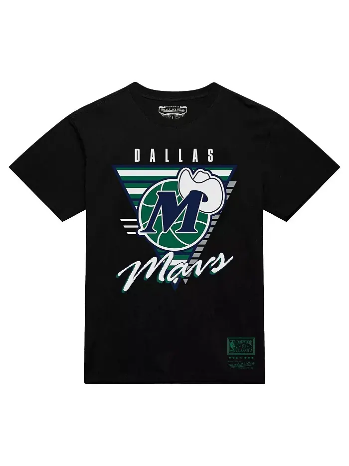 Мужская черная футболка Dallas Mavericks Worldwide Collection с три-логотипом Mitchell & Ness — изображение 2 из 3