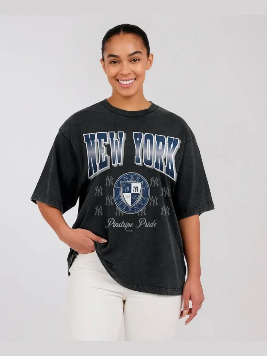 Футболка оверсайз с принтом New York Yankees WEAR by Erin Andrews — изображение 1 из 3, черный