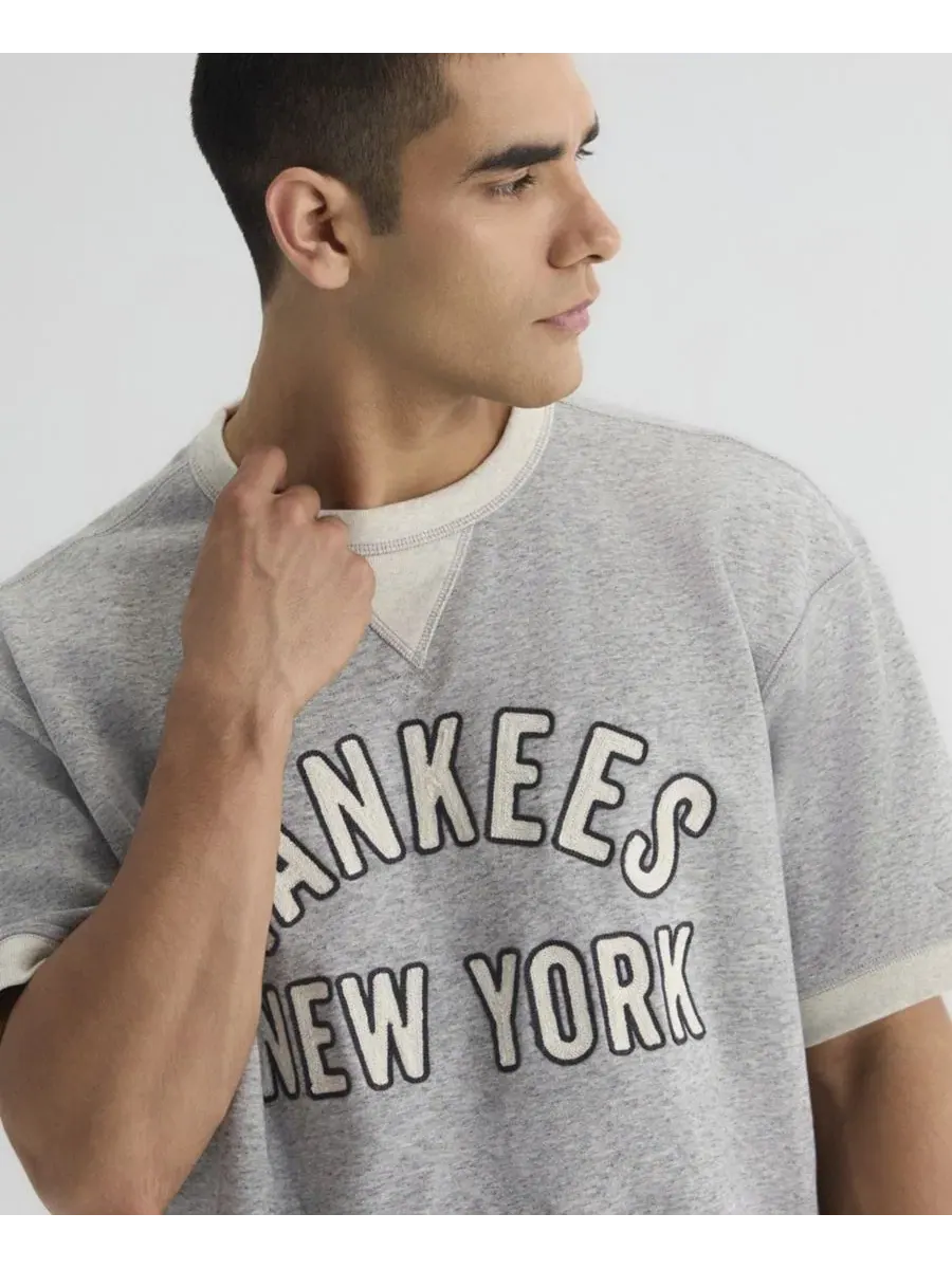 Свитшот с коротким рукавом New York Yankees Iconic Terry Fanatics — изображение 5 из 5, серый