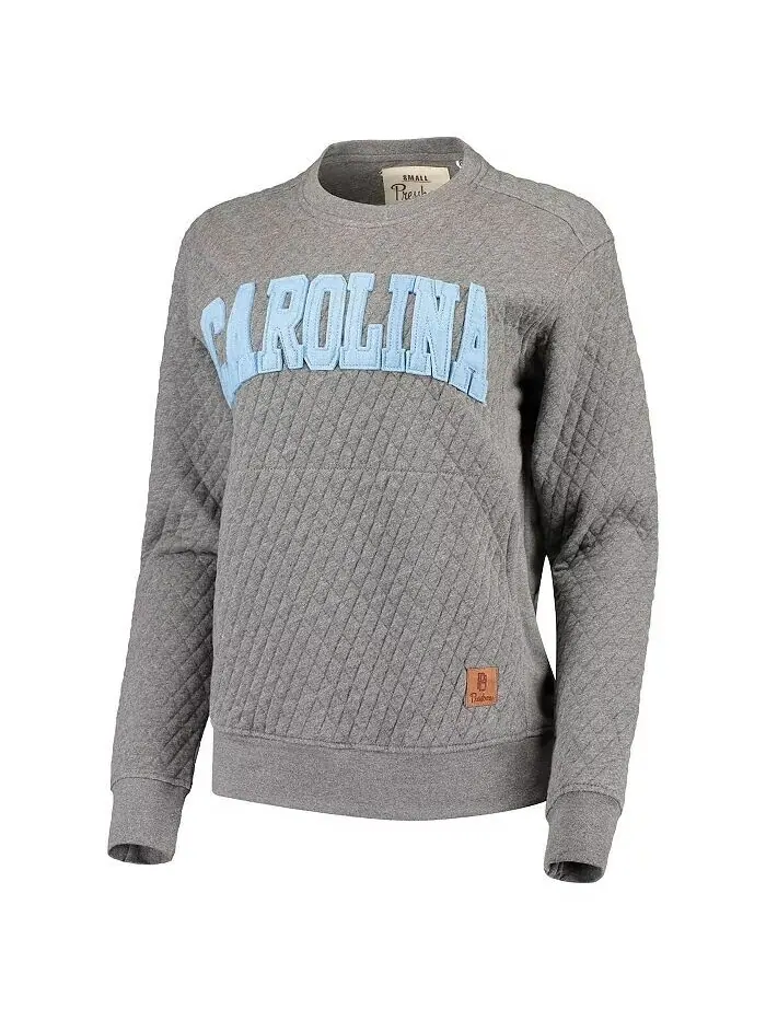 Женский стеганый свитшот с круглым вырезом серого цвета North Carolina Tar Heels и аппликацией — изображение 2 из 4