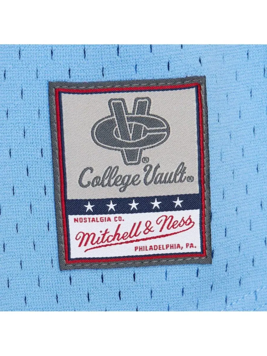 Mitchell & Ness Мужская футболка North Carolina Tar Heels Game Time Vintage Mesh Button Front — изображение 2 из 5