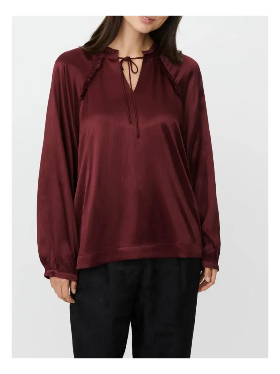 Блуза с завязками и воротником-рюшем Maberonix Masai Copenhagen, Tawny Port — изображение 8 из 8