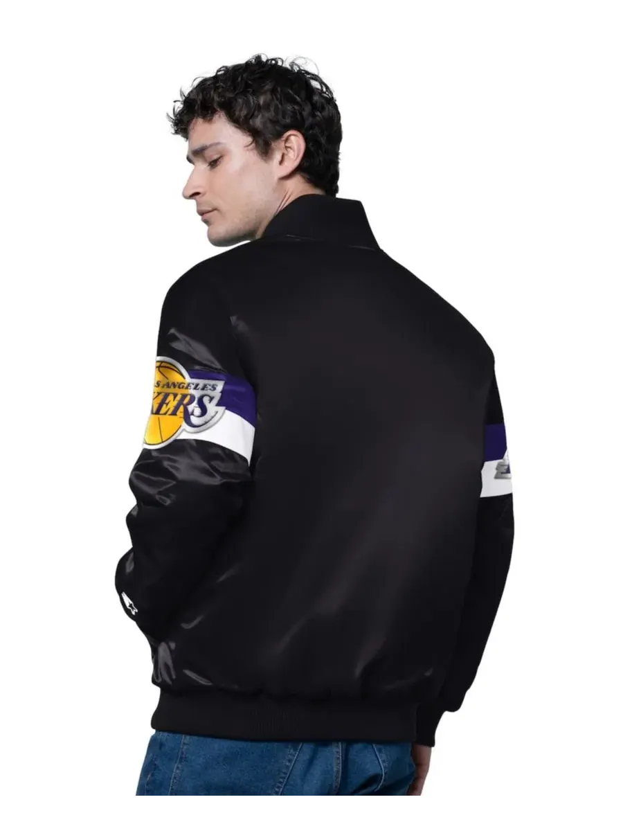 Мужская черная атласная куртка Los Angeles Lakers Triple Option Varsity с застежкой на кнопках — изображение 2 из 2