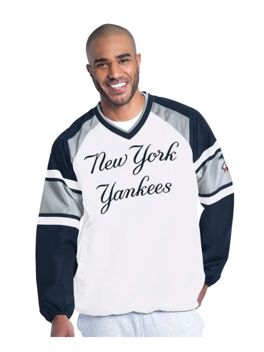 Пуловер с v-образным вырезом и реглан-рукавами New York Yankees Infield Play Raglan V-Neck Pullover — изображение 1 из 3