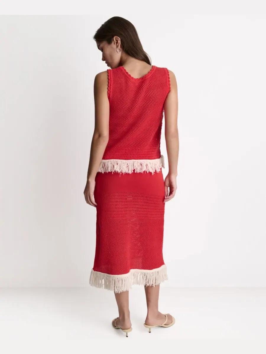 Женский топ-майка с открытой вязкой и бахромой BCBG, Firelily Buttercream — изображение 12 из 16