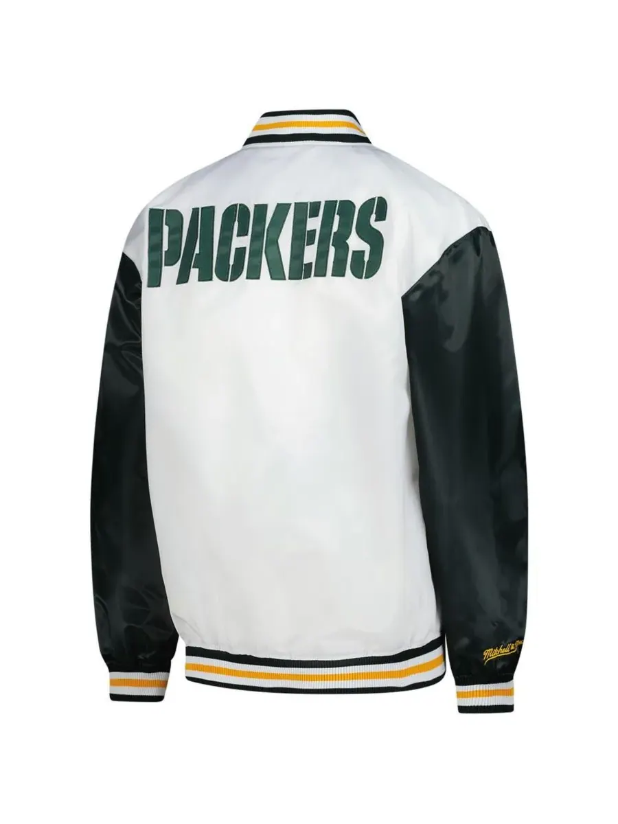 Mitchell & Ness Женская белая атласная куртка большого размера с застежкой на кнопках — изображение 3 из 3, белый