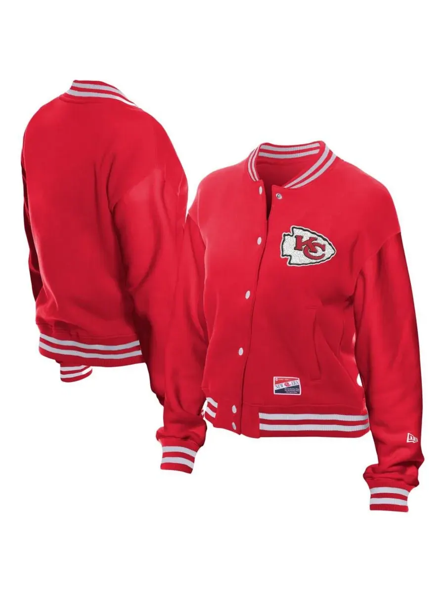New Era Женская красная флисовая куртка Kansas City Chiefs в стиле ретро с застежкой на кнопках — изображение 1 из 3, красный