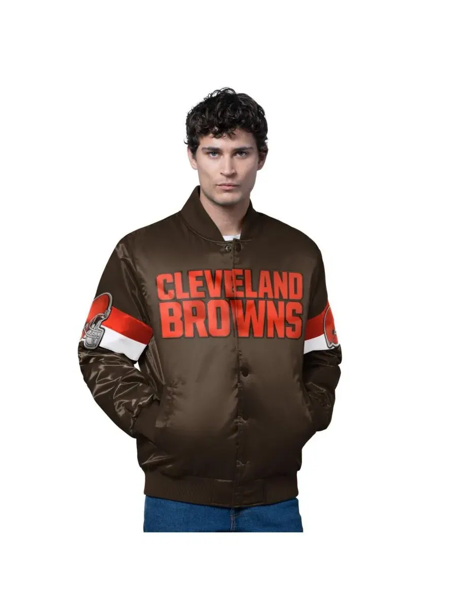 Мужская коричневая атласная куртка-бомбер Cleveland Browns Triple Option с застежкой на кнопках — изображение 1 из 2