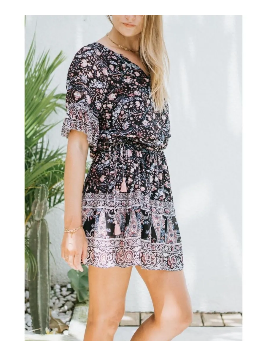 Женское мини-платье Flora с черным цветочным принтом Paneros Clothing, Night bloom — изображение 2 из 3