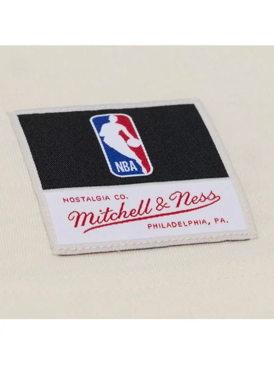 Футболка с цепным стежком и аппликацией на рукавах Cleveland Cavaliers Mitchell & Ness — изображение 3 из 5, бежевый