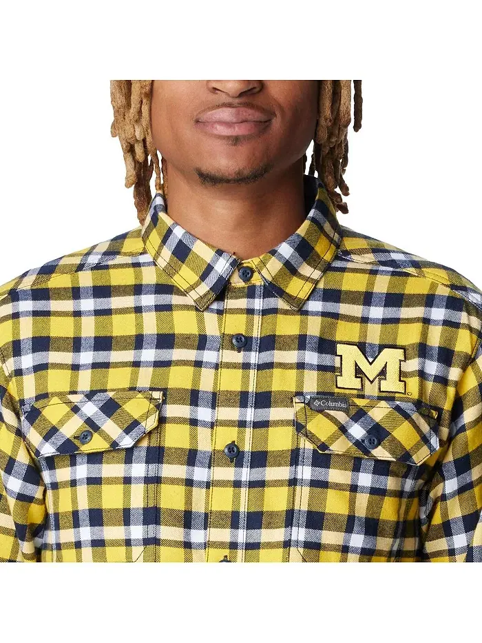 Мужская фланелевая рубашка с длинным рукавом Michigan Wolverines цвета кукурузного желтого Columbia — изображение 2 из 3