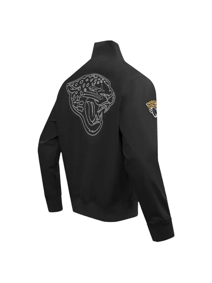 Pro Standard Мужская черная куртка на молнии из саржи с символикой Jacksonville Jaguars Paint The — изображение 3 из 5