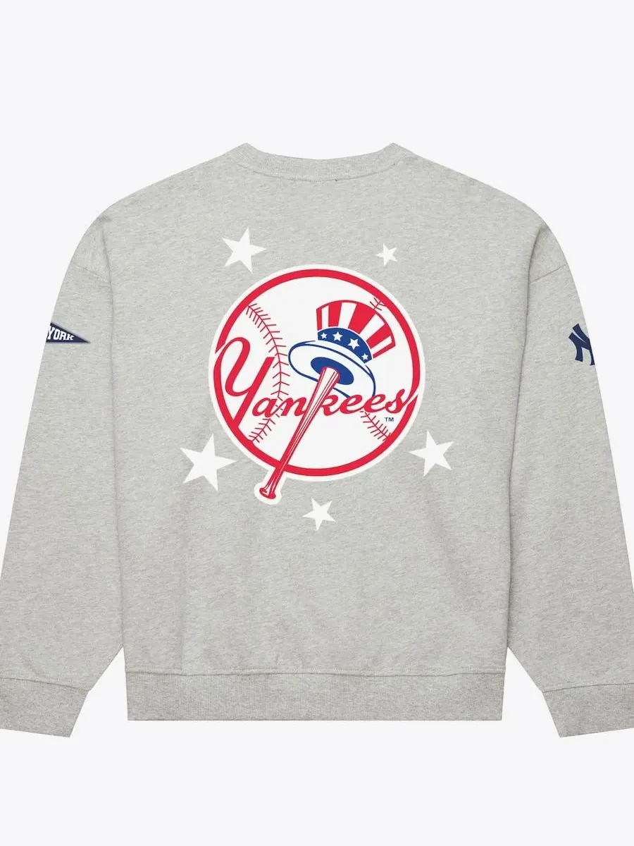Женский свитшот с принтом New York Yankees Pep Rally Mitchell & Ness — изображение 2 из 3, серый