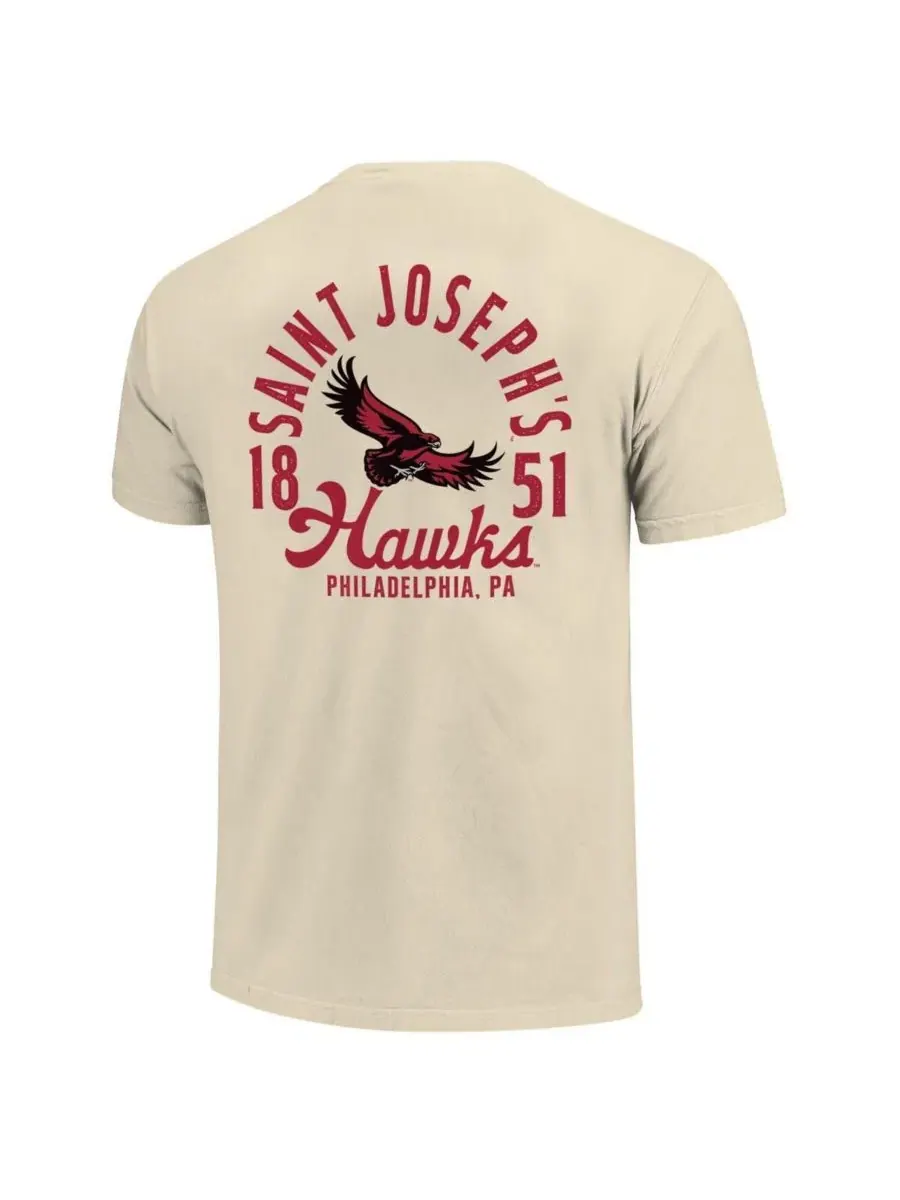 Мужская кремовая футболка с изображением талисмана команды Saint Joseph's Hawks от Comfort Colors — изображение 3 из 3
