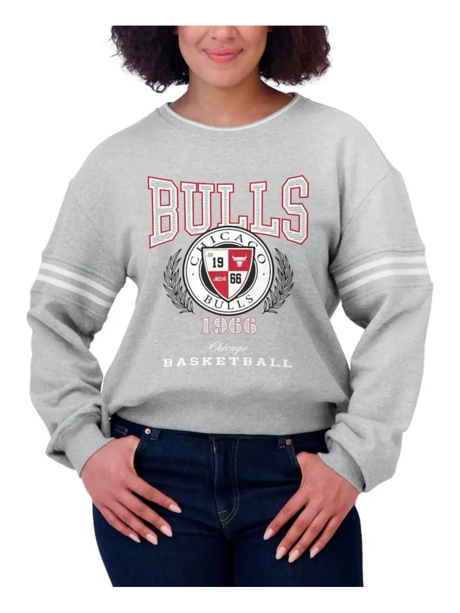 Свитшот из футера с принтом Chicago Bulls, модель Pullover WEAR by Erin Andrews — изображение 4 из 4, серый