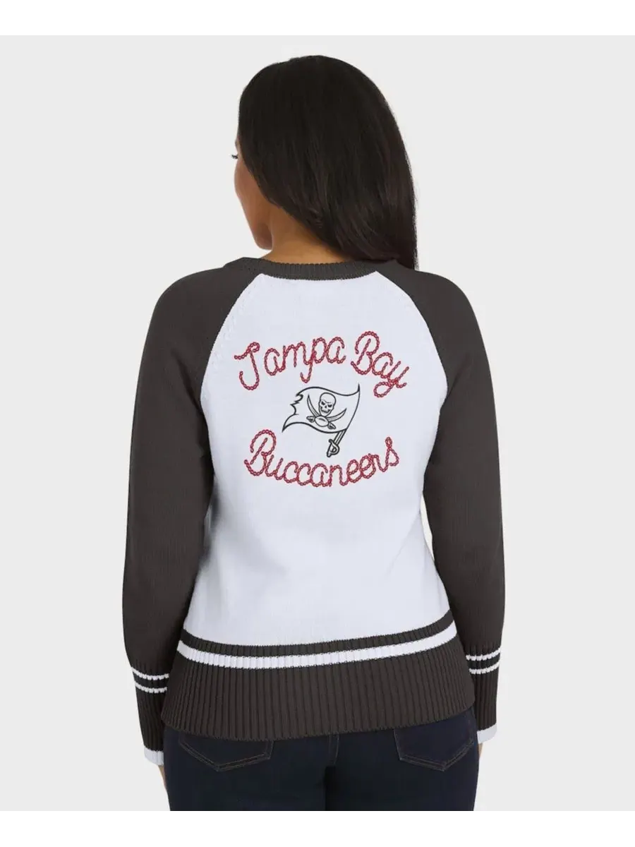 Женский свитшот реглан с принтом Tampa Bay Buccaneers Color Block Raglan WEAR by Erin Andrews — изображение 5 из 6, белый