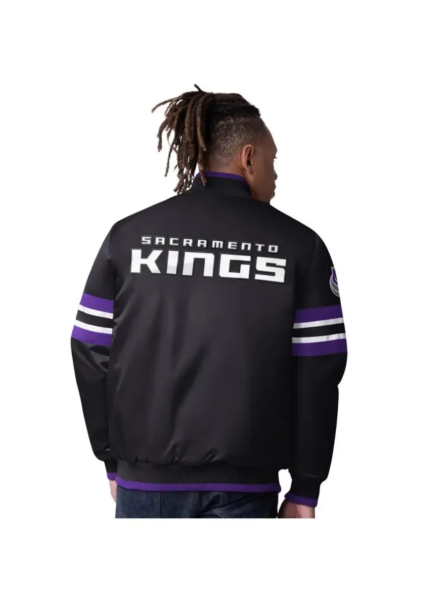 Starter Мужская черная атласная куртка Sacramento Kings Scout Varsity с застежкой на кнопках — изображение 2 из 2, черный