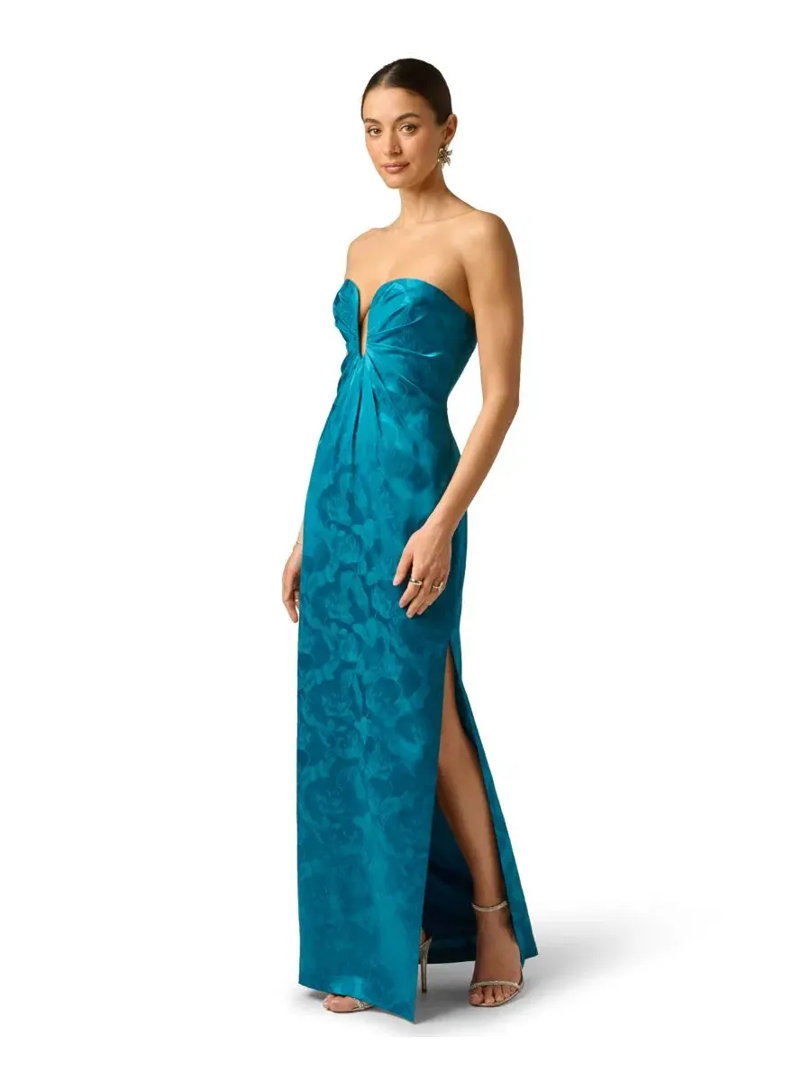 Платье с принтом без бретелек, модель Printed Strapless Pleated Adrianna, Peacock — изображение 2 из 5