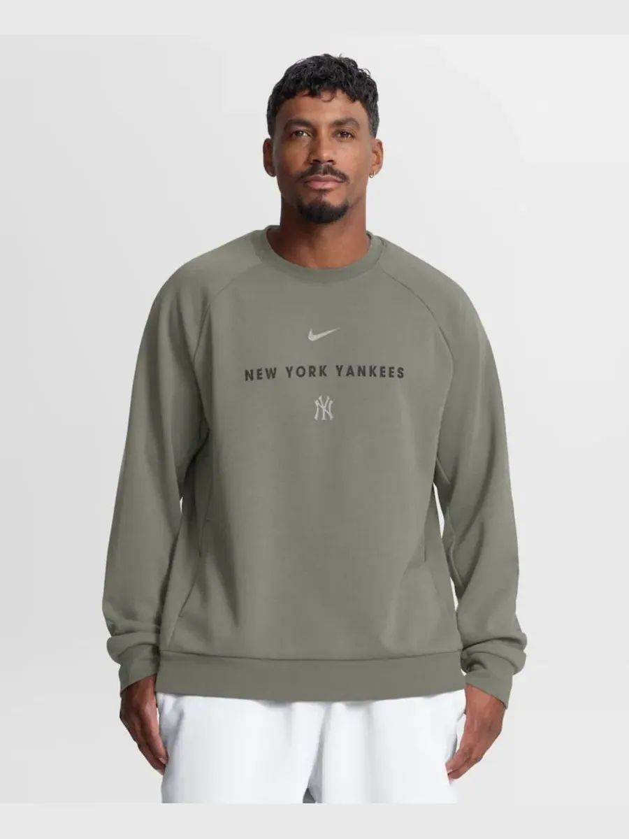 Свитшот с рагланом и технологией Dri-FIT, с принтом Nike — изображение 1 из 5, оливковый