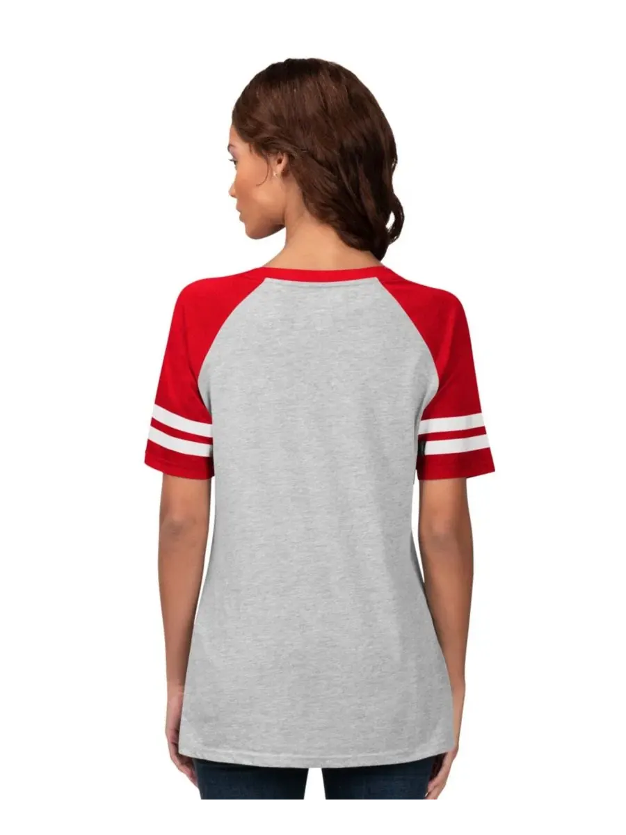 Футболка женская с принтом Goal Line Raglan G-III 4Her by Carl Banks — изображение 2 из 3, серый красный