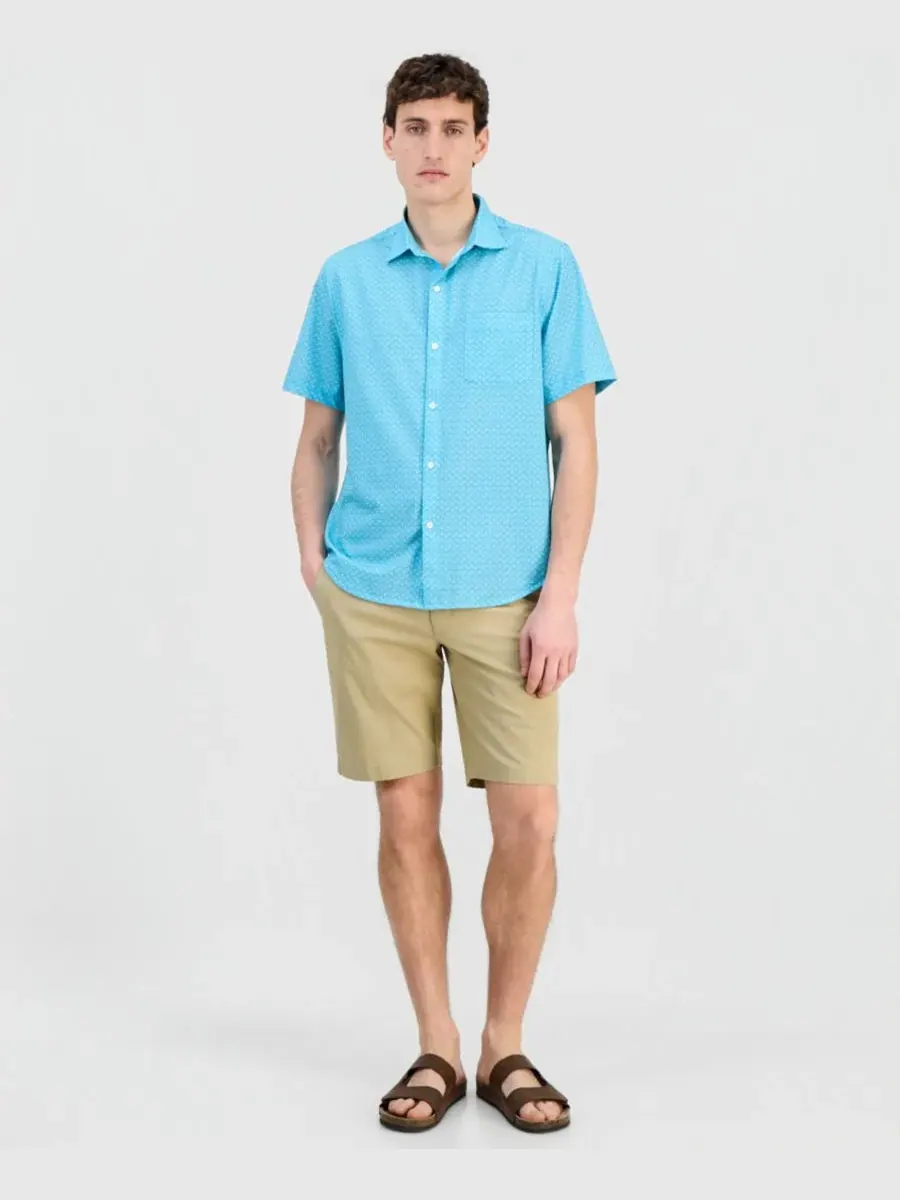 Мужская футболка с коротким рукавом Bahama Coast Teeny Martini Tommy Bahama, Lt Island Breeze — изображение 2 из 4
