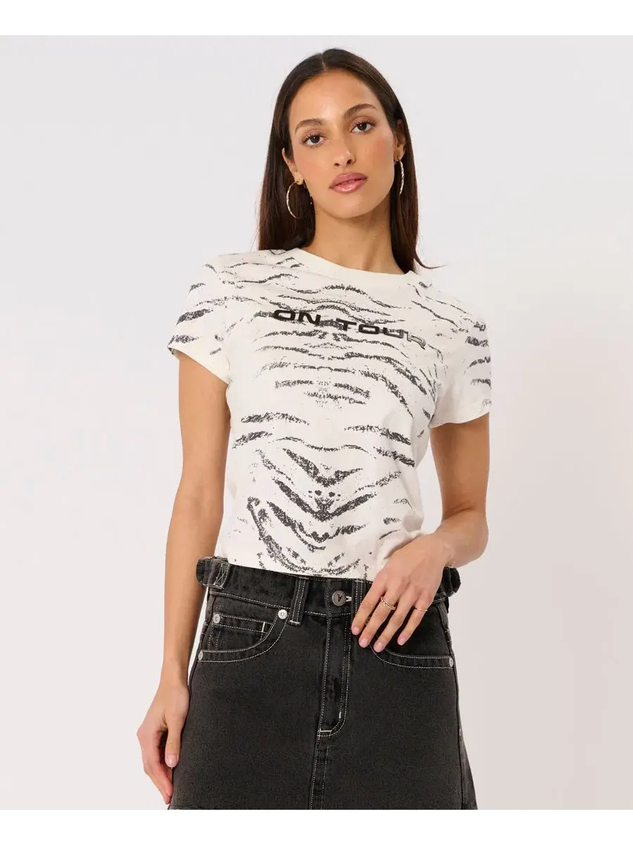 Футболка с коротким рукавом On Tour Abrand, Mult-Print — изображение 1 из 5