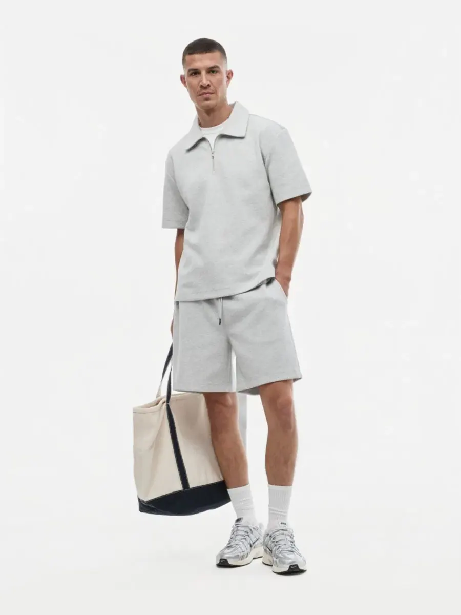 Мужское поло с четверть-застежкой, модель Quarter-Zip Sweatshirt Polo Mode of One, Wnh Md Hthr Gry — изображение 2 из 4